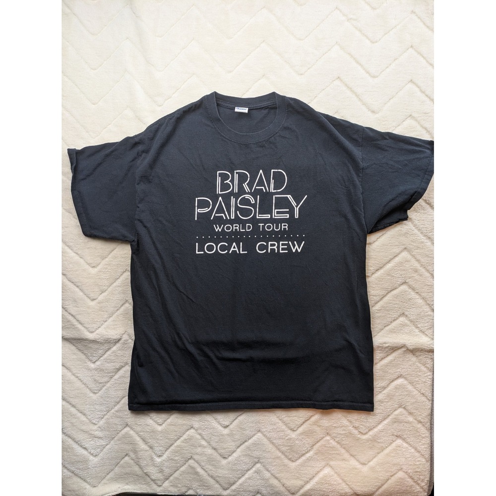 Brad Paisley World Tour Local Crew T-Shirt Black Gildan Heavy Cotton XL